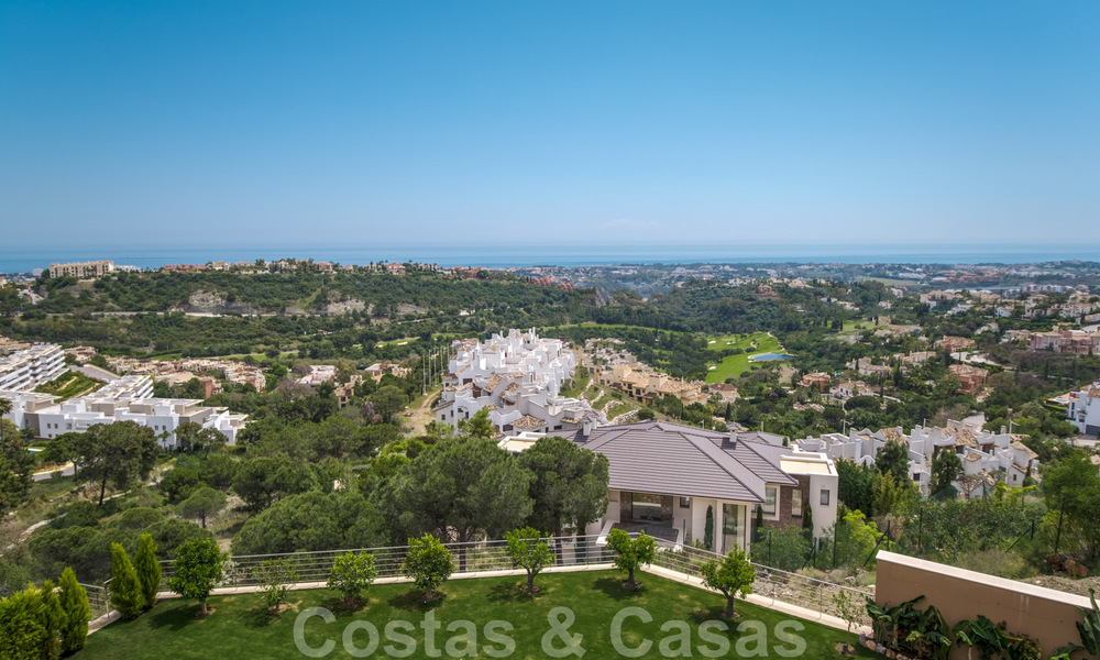 Exclusive and high-tech modern style villa with panoramic sea views for sale, in a prestigious urbanization in Benahavis - Marbella. Completed. 34382
