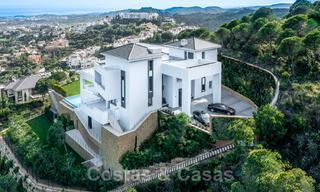 Exclusive and high-tech modern style villa with panoramic sea views for sale, in a prestigious urbanization in Benahavis - Marbella. Completed. 34436 