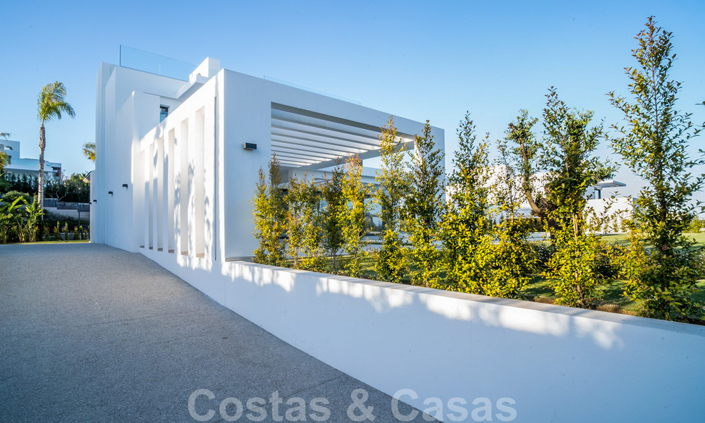 Ready to move in, new modern villa for sale in a five star golf resort in Marbella - Benahavis 34468