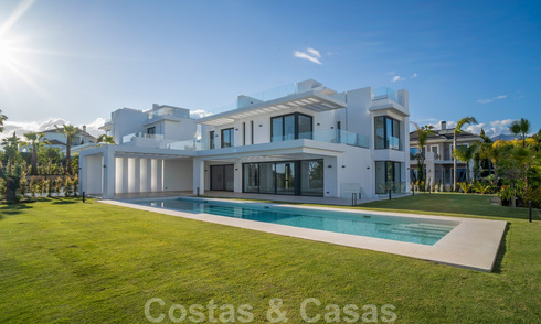 Ready to move in, new modern villa for sale in a five star golf resort in Marbella - Benahavis 34470
