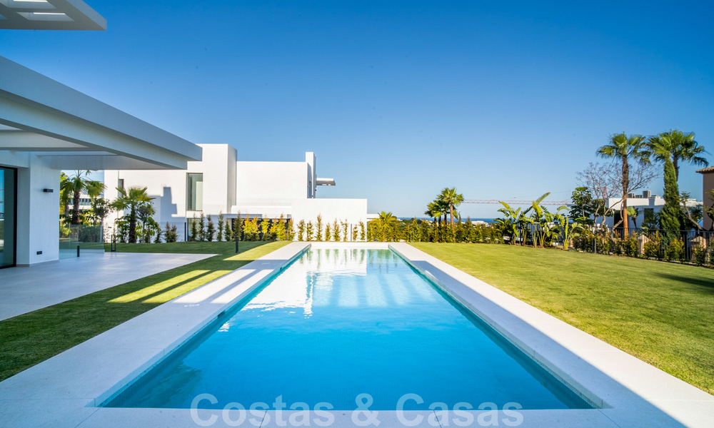 Ready to move in, new modern villa for sale in a five star golf resort in Marbella - Benahavis 34471
