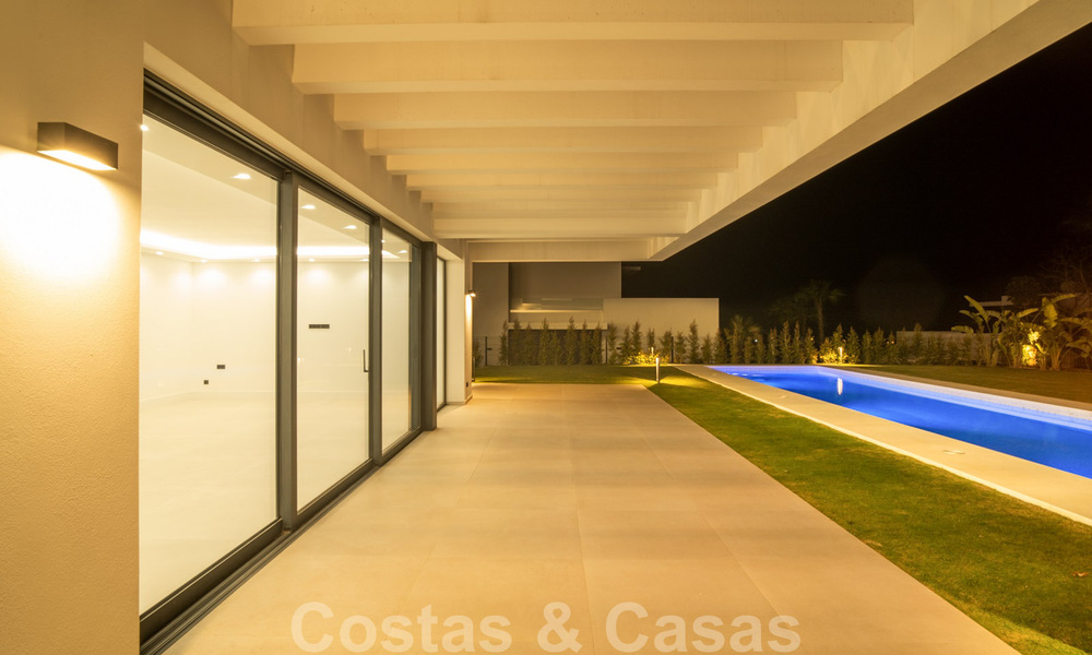 Ready to move in, new modern villa for sale in a five star golf resort in Marbella - Benahavis 34481