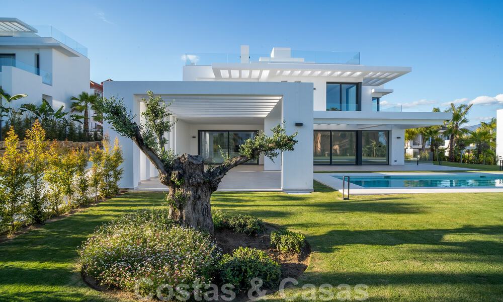 Ready to move in, new modern villa for sale in a five star golf resort in Marbella - Benahavis 34483