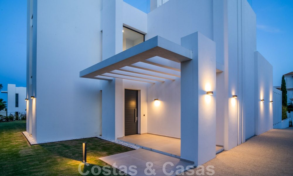 Ready to move in, new modern villa for sale in a five star golf resort in Marbella - Benahavis 34496