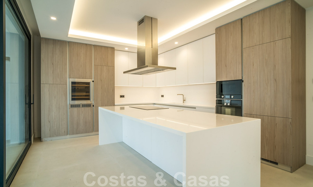 Ready to move in, new modern villa for sale in a five star golf resort in Marbella - Benahavis 34505