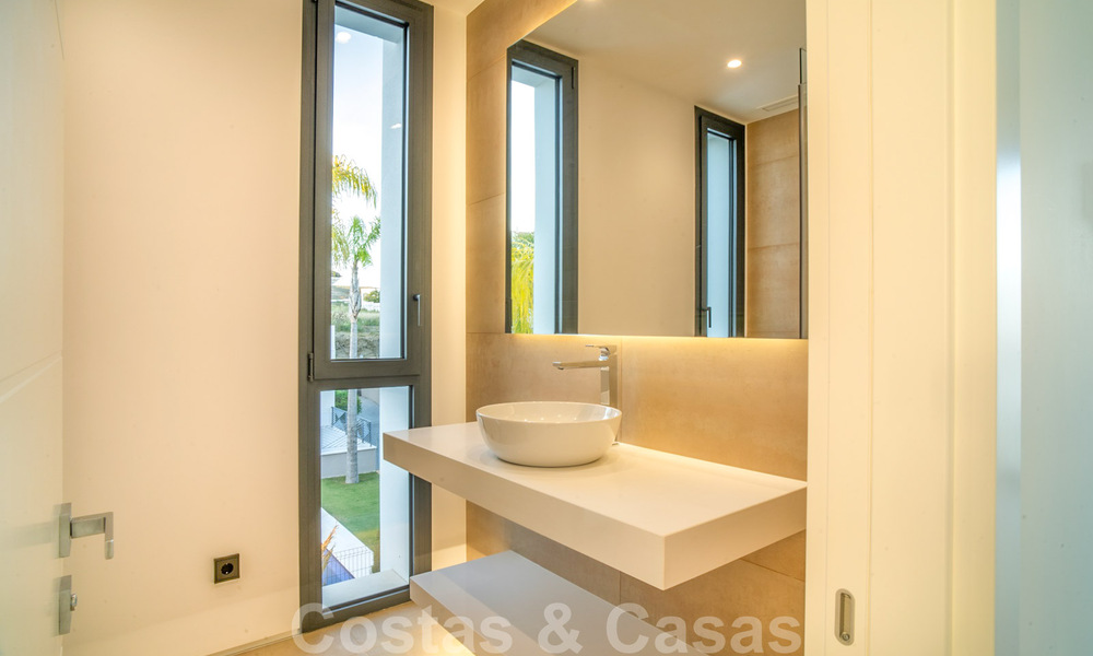 Ready to move in, new modern villa for sale in a five star golf resort in Marbella - Benahavis 34511