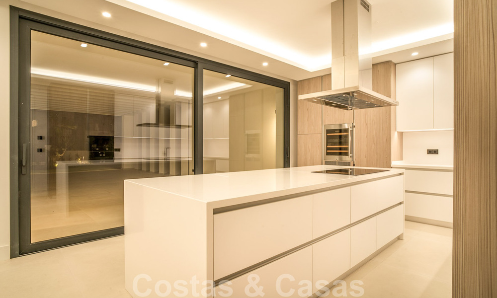 Ready to move in, new modern villa for sale in a five star golf resort in Marbella - Benahavis 34523