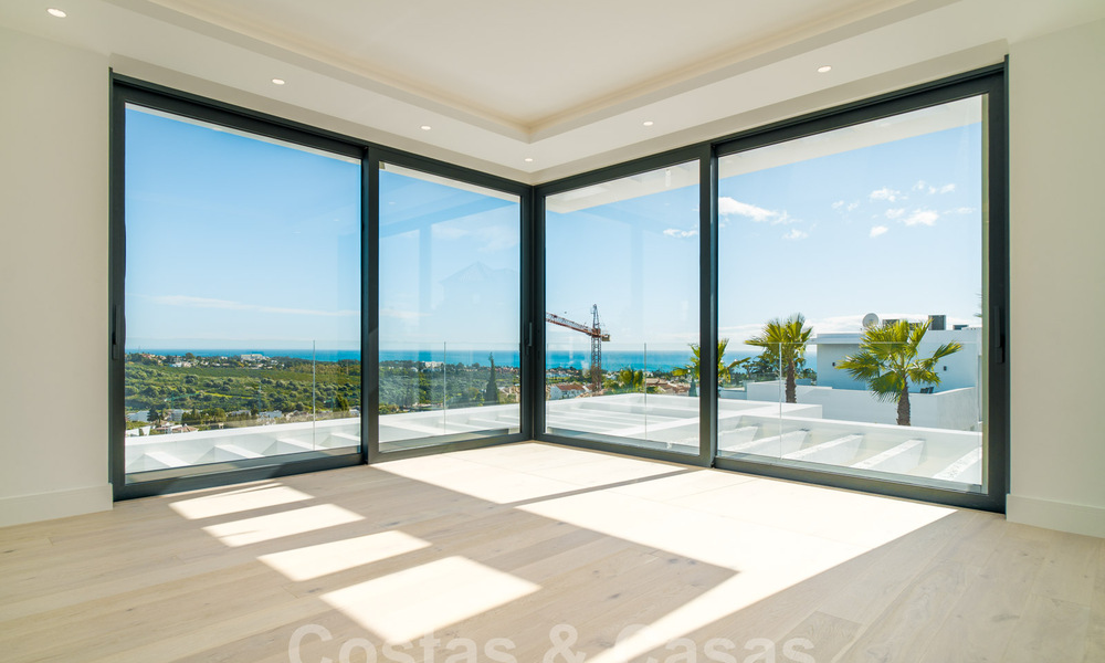 Modern new villa for sale with sea views in a five star golf resort in Marbella - Benahavis 34600