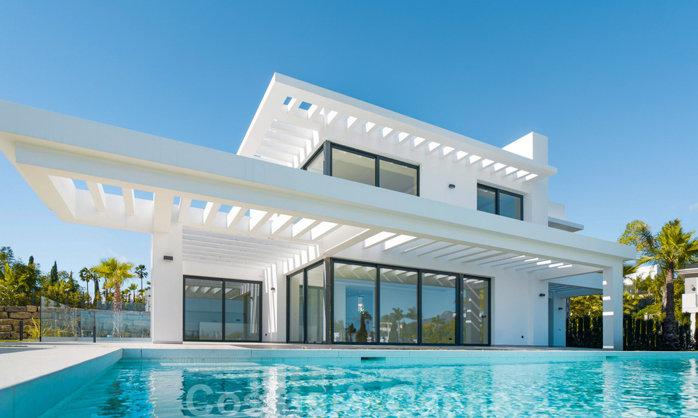 Modern new villa for sale with sea views in a five star golf resort in Marbella - Benahavis 34602