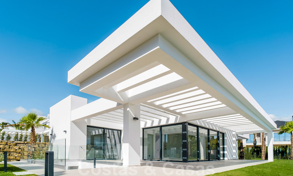 Modern new villa for sale with sea views in a five star golf resort in Marbella - Benahavis 34608