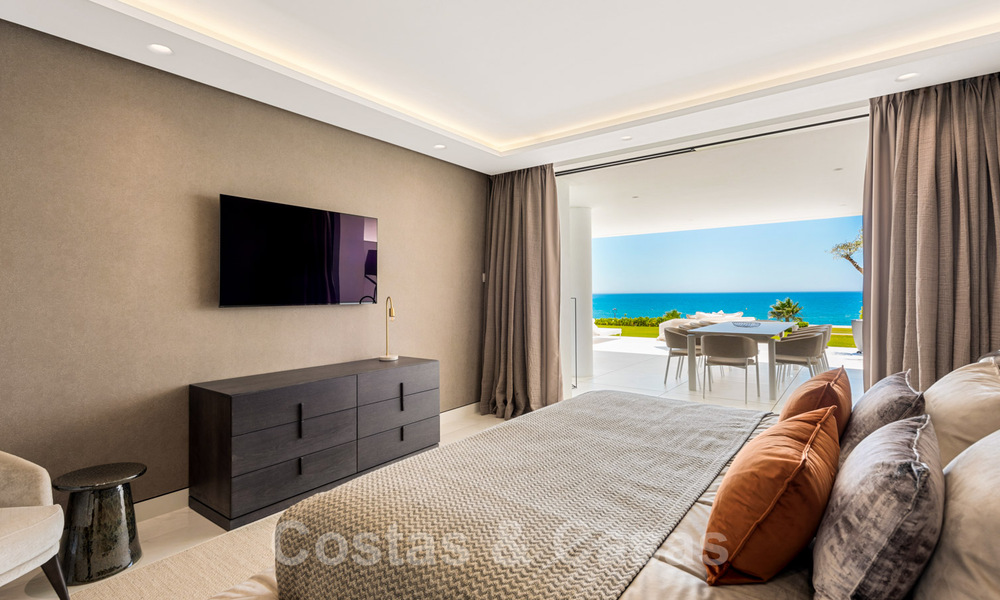 Crème de la Crème, modern ready apartment for sale, right on the beach between Marbella and Estepona 34692