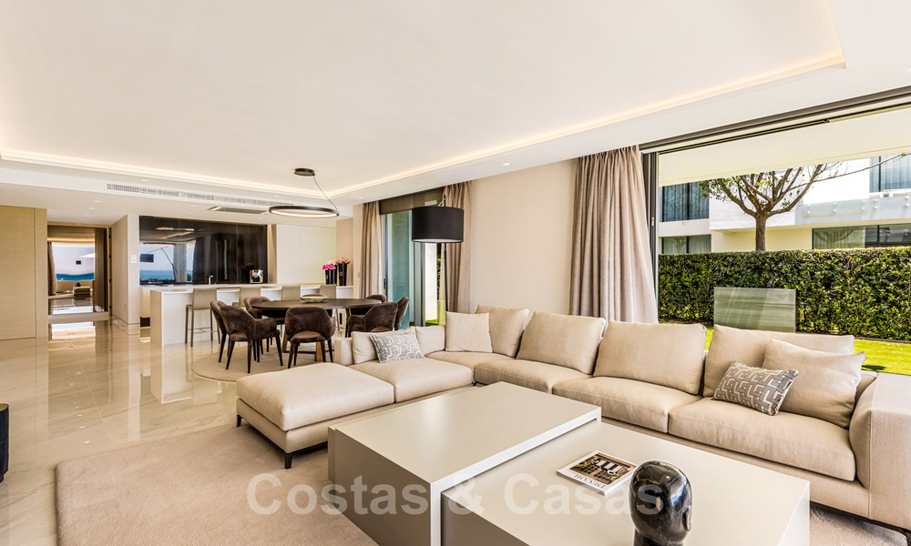 Crème de la Crème, modern ready apartment for sale, right on the beach between Marbella and Estepona 34698