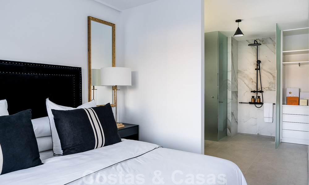 Tastefully renovated apartment for sale with spacious terrace, sea and mountain views in La Quinta golf resort, Benahavis - Marbella 34825
