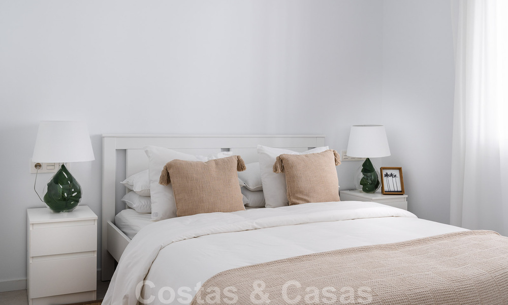 Tastefully renovated apartment for sale with spacious terrace, sea and mountain views in La Quinta golf resort, Benahavis - Marbella 34842