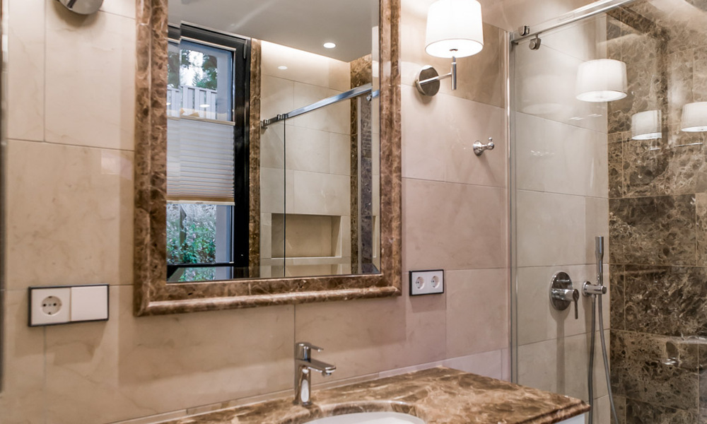 Luxury villa for sale in a contemporary classic style with sea views in a five star golf resort in Marbella - Benahavis 775498
