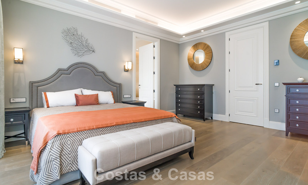 Luxury villa for sale in a contemporary classic style with sea views in a five star golf resort in Marbella - Benahavis 775506