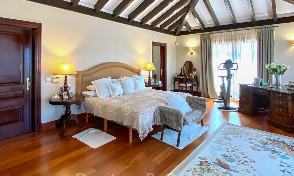 Mediterranean luxury villa for sale in the exclusive Marbella Club Golf Resort in Benahavis on the Costa del Sol 35084