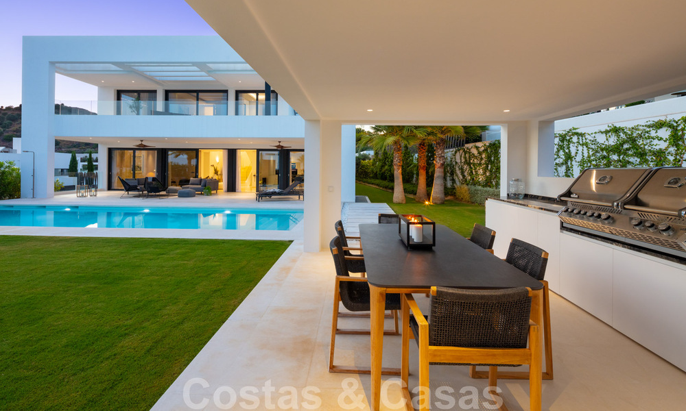 Ready to move in modern luxury villa for sale in a gated residential area in Nueva Andalucia, Marbella 35154