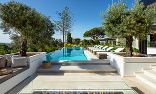 Exclusive villa for sale, frontline Aloha golf in a gated residential area in Nueva Andalucia - Marbella 35326 