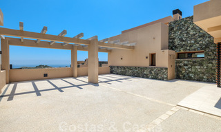 New penthouse with panoramic coastal views for sale in a beautiful mountainside estate, Benahavis, Marbella. Ready to move in. 35453 