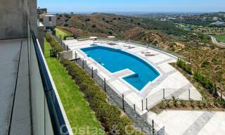 New penthouse with panoramic coastal views for sale in a beautiful mountainside estate, Benahavis, Marbella. Ready to move in. 35487 