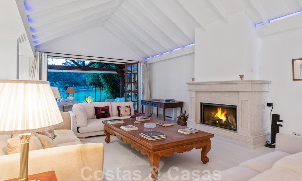 Romantic frontline golf villa for sale in Nueva Andalucia, Marbella with stunning golf course views 35501