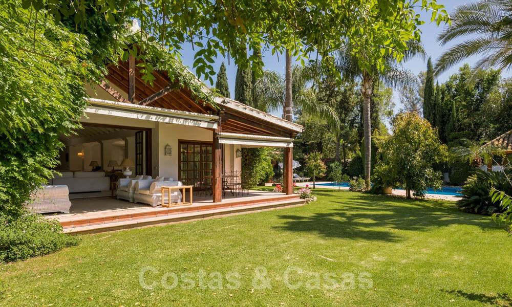 Romantic frontline golf villa for sale in Nueva Andalucia, Marbella with stunning golf course views 35503