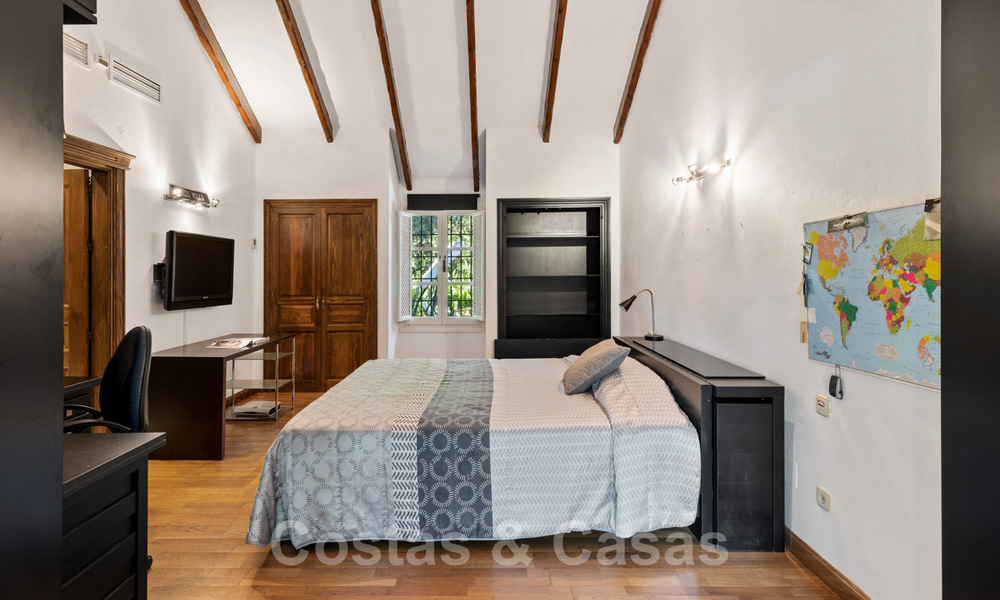 Romantic frontline golf villa for sale in Nueva Andalucia, Marbella with stunning golf course views 35507