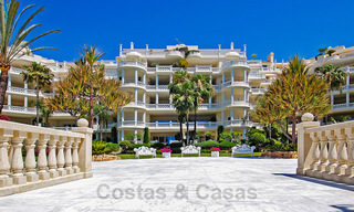Exclusive apartment for sale with sea views in a frontline beach complex on the New Golden Mile, Marbella - Estepona 35576 