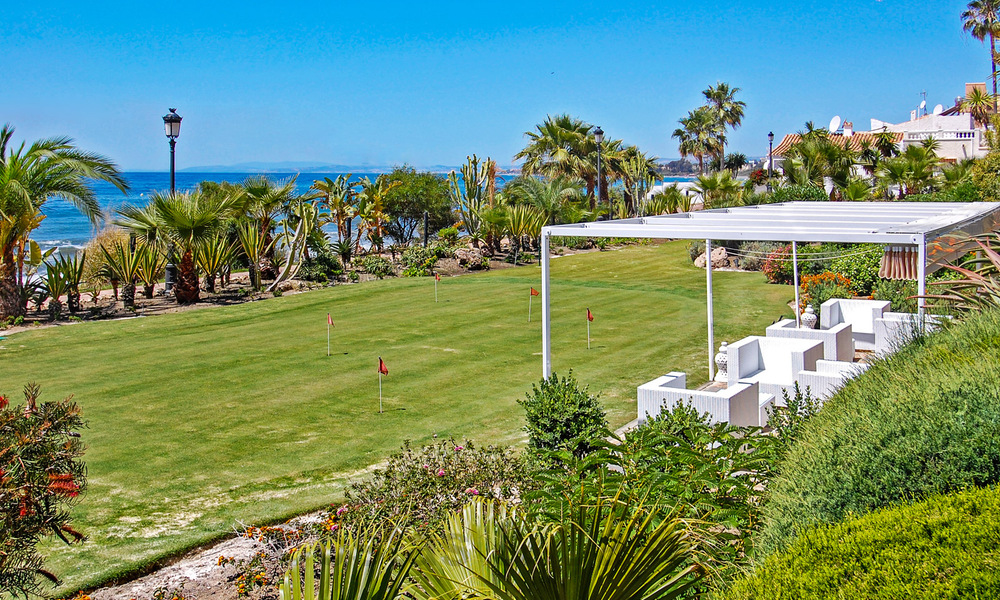 New on the market! Exclusive apartment for sale with sea views in a frontline beach complex on the New Golden Mile, Marbella - Estepona 35580
