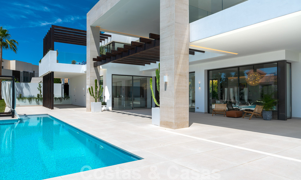 Ready to move in, new modern villa for sale with sea views from all levels in a five star golf resort in Marbella - Benahavis 35766