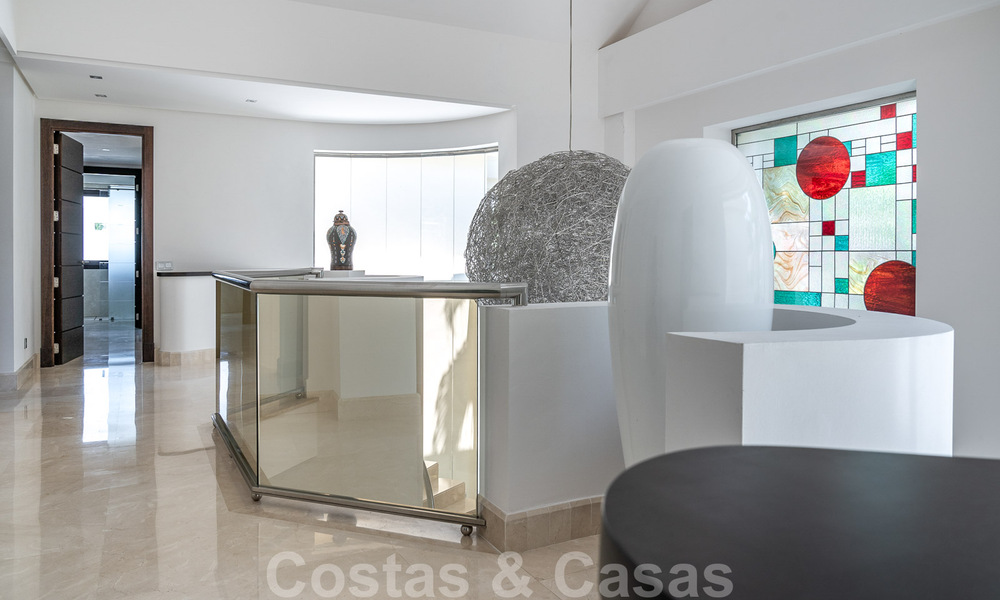 Move in ready - luxury villa for sale, frontline golf in Benahavis - Marbella 35797