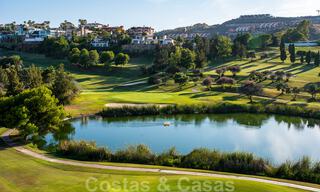 Move in ready - luxury villa for sale, frontline golf in Benahavis - Marbella 35826 