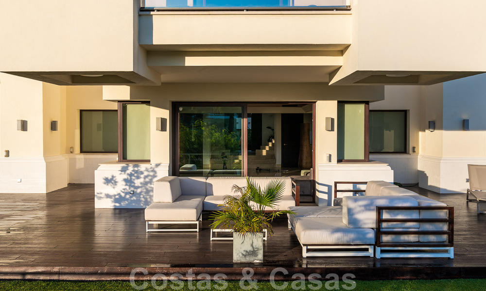 Move in ready - luxury villa for sale, frontline golf in Benahavis - Marbella 35841