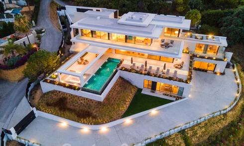 Sensational new modern luxury villa for sale with sea views in the gated El Madroñal in the Marbella area - Benahavis 35932