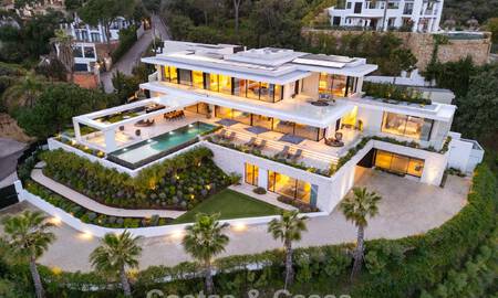 Sensational modern luxury villa for sale with sea views in the gated El Madroñal in the Marbella area - Benahavis 779433
