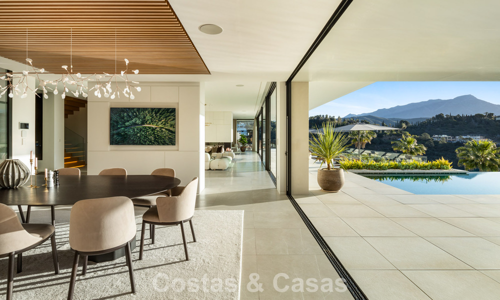 Sensational modern luxury villa for sale with sea views in the gated El Madroñal in the Marbella area - Benahavis 779437