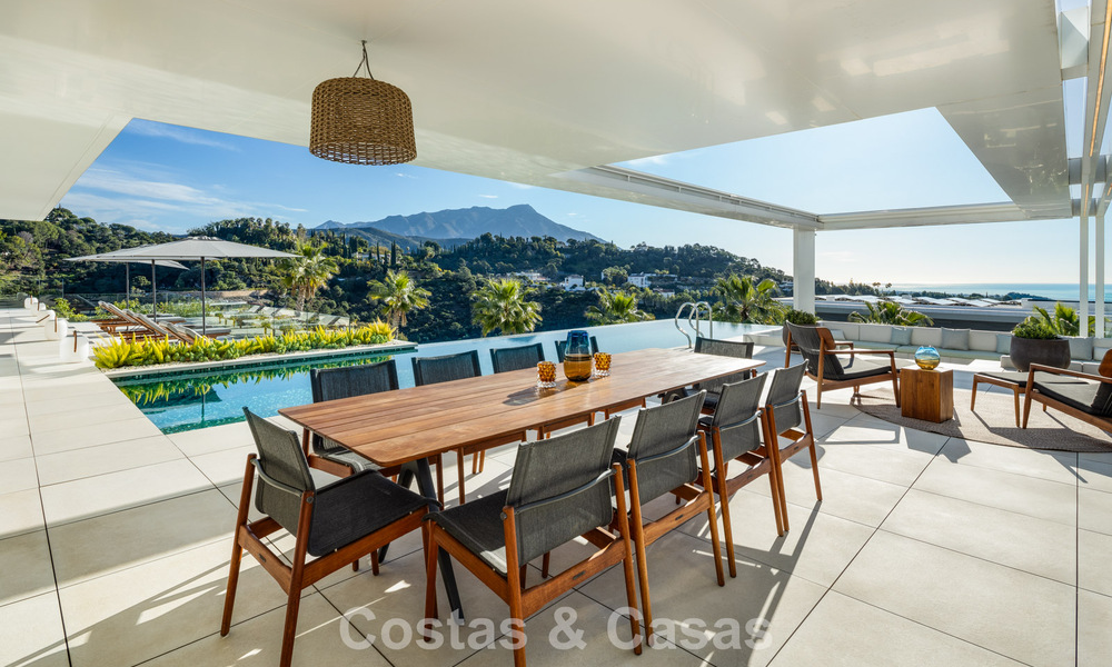 Sensational modern luxury villa for sale with sea views in the gated El Madroñal in the Marbella area - Benahavis 779446