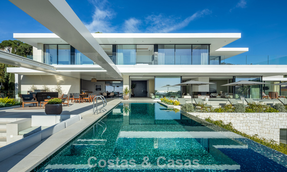 Sensational modern luxury villa for sale with sea views in the gated El Madroñal in the Marbella area - Benahavis 779447