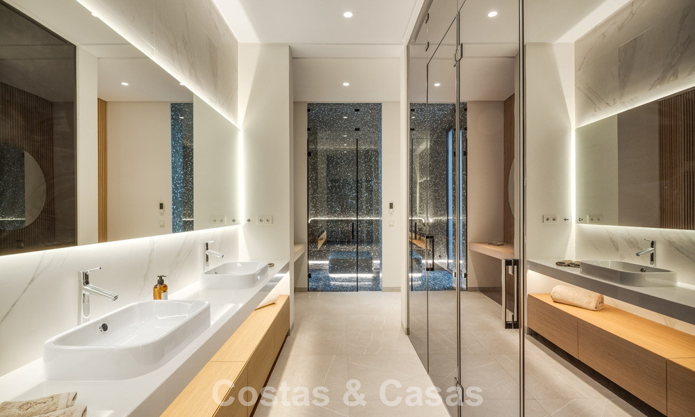 Sensational modern luxury villa for sale with sea views in the gated El Madroñal in the Marbella area - Benahavis 779464