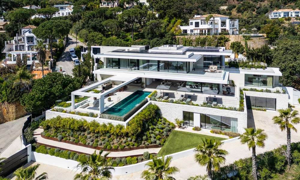 Sensational modern luxury villa for sale with sea views in the gated El Madroñal in the Marbella area - Benahavis 779468