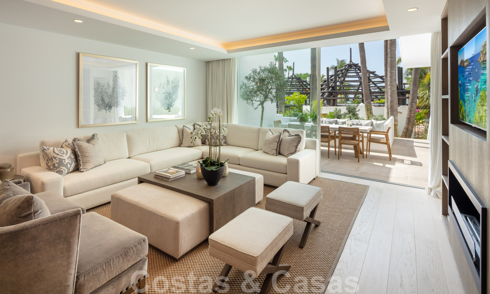 Luxuriously renovated 4-bedroom apartment for sale in Puente Romano - Golden Mile, Marbella 35944