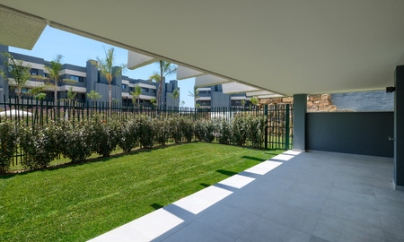 Brand new modern garden apartment for sale in a golf resort between Marbella and Estepona. Highly reduced in price. 35974