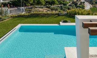 Ready to move in, modern villa in a gated community with stunning sea views for sale in East Marbella 36033 