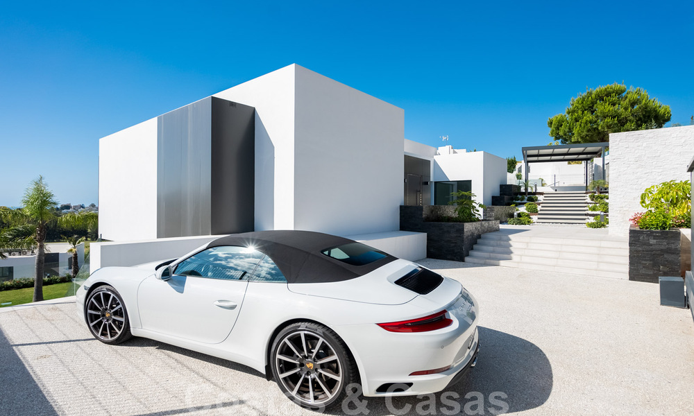 Ready to move in, brand new modern designer villa with stunning views for sale in Marbella - Benahavis 36049
