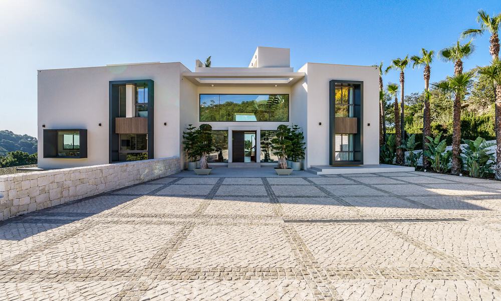 New build luxury villa for sale with sea views in the exclusive La Zagaleta Golf Resort, Benahavis - Marbella. Ready to move in. 40113
