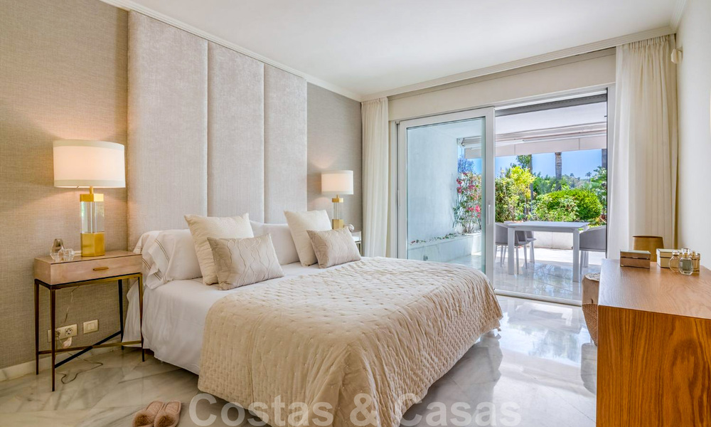 Renovated 3-bedroom luxury apartment for sale, frontline golf Las Brisas in Nueva Andalucia, Marbella 36088