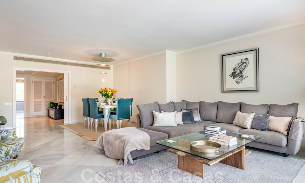 Renovated 3-bedroom luxury apartment for sale, frontline golf Las Brisas in Nueva Andalucia, Marbella 36091