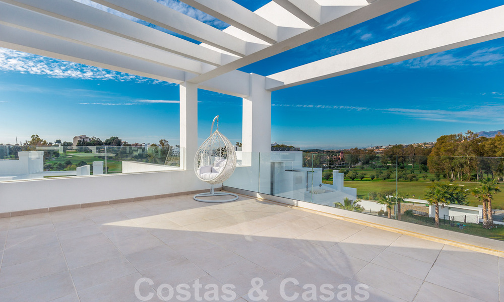 Modern luxury penthouse for sale in a frontline golf designer complex in Benahavis - Marbella 36123