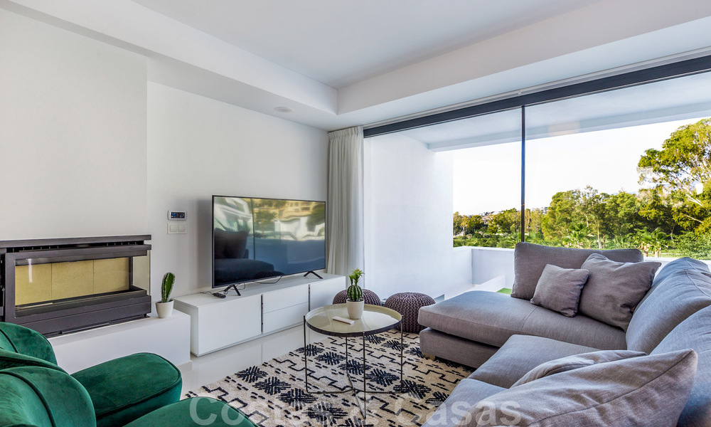 Modern luxury penthouse for sale in a frontline golf designer complex in Benahavis - Marbella 36132